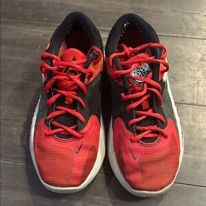 Kids 6Y Nike Freak 4 shoes